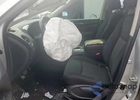 2019 Nissan Pathfinder S z USA, uszkodzony, nr VIN 5N1DR2MN0KC582865